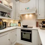 Pass The Keys Charming Lux 1 Bed-Highburyfields-2 Mins From Tube